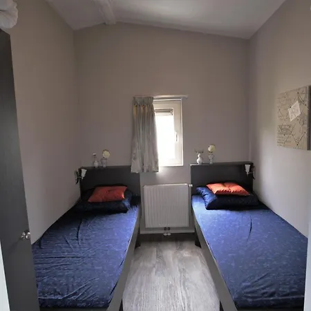 6 Villa