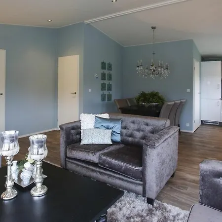 Villa 6